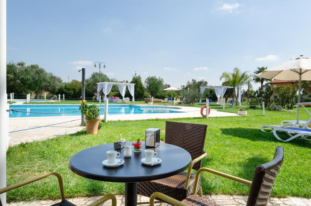 Amaregold Tenuta La Baronessa Resort Tuglie Exterior foto