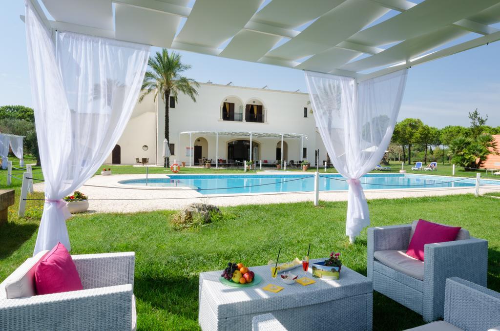 Amaregold Tenuta La Baronessa Resort Tuglie Exterior foto