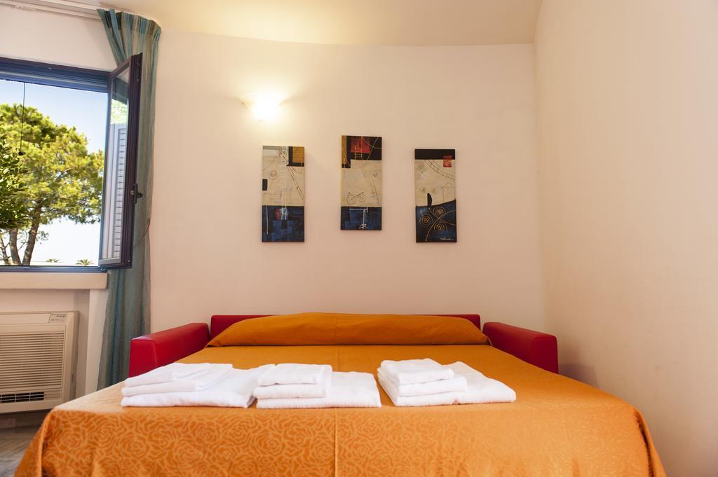 Amaregold Tenuta La Baronessa Resort Tuglie Exterior foto