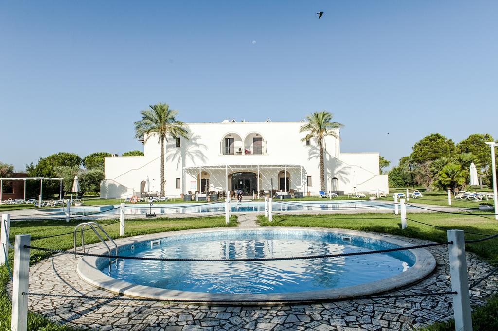 Amaregold Tenuta La Baronessa Resort Tuglie Exterior foto